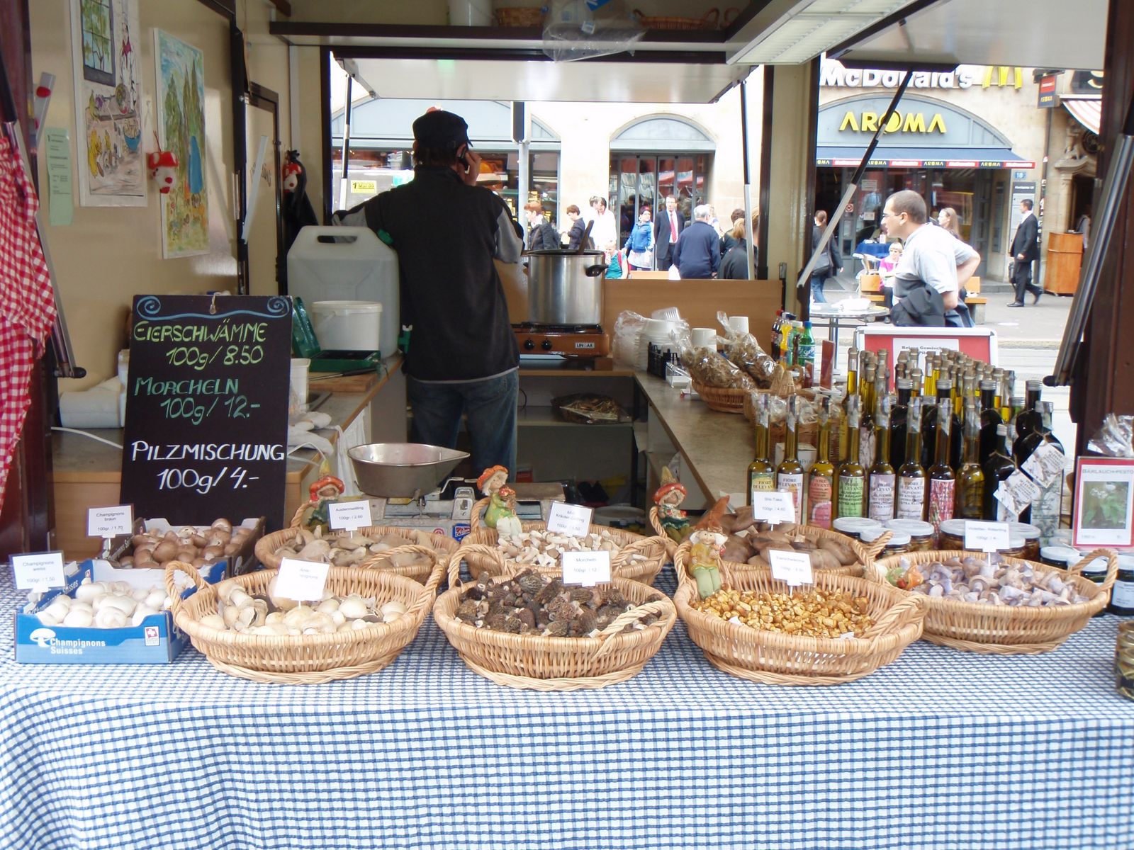 Market Outside the Basel State House.JPG